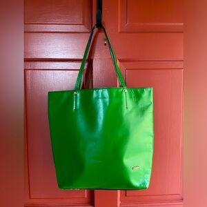 Tre Vero - green leather tote - in very good used condition. See pics